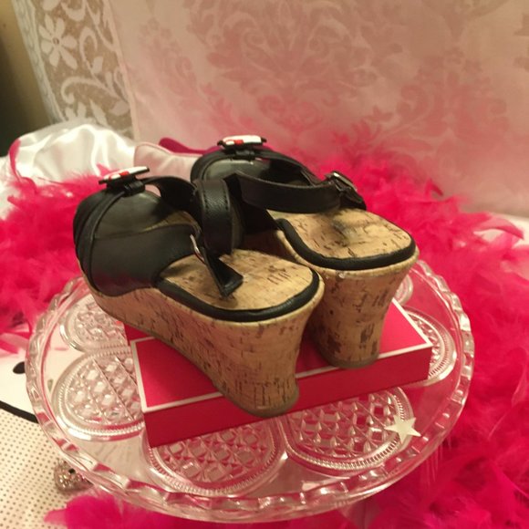 ADORABLE leather cork style wedges with cute hello kitty details! - Picture 6 of 10